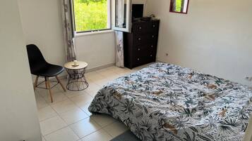 1 bedroom, iron/ironing board, bed sheets