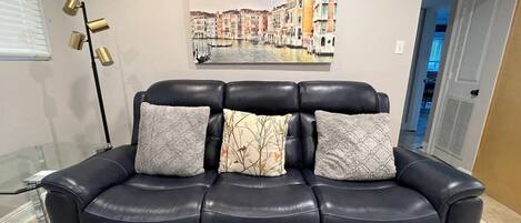 Televisión, oficina