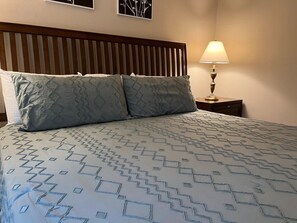 1 bedroom, desk, iron/ironing board, WiFi