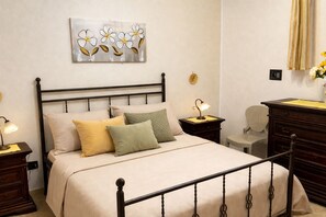 2 bedrooms, in-room safe, iron/ironing board, travel cot