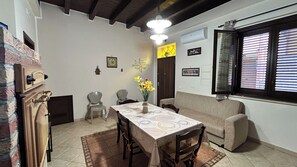 Dining - Promotion-Refined apartment in Santa Flavia, a short distance from the sea (Santa Flavia)