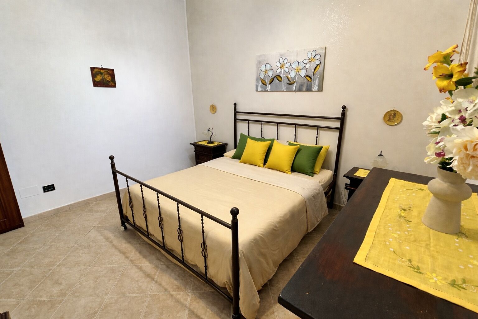 2 bedrooms, iron/ironing board, travel crib, free WiFi