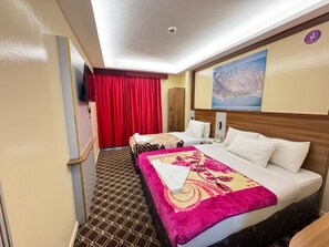 Standard Twin Room | Laptop workspace, free WiFi, bed sheets - NAIF PALACE HOTEL (Dubai)