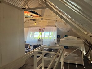 3 bedrooms, bed sheets