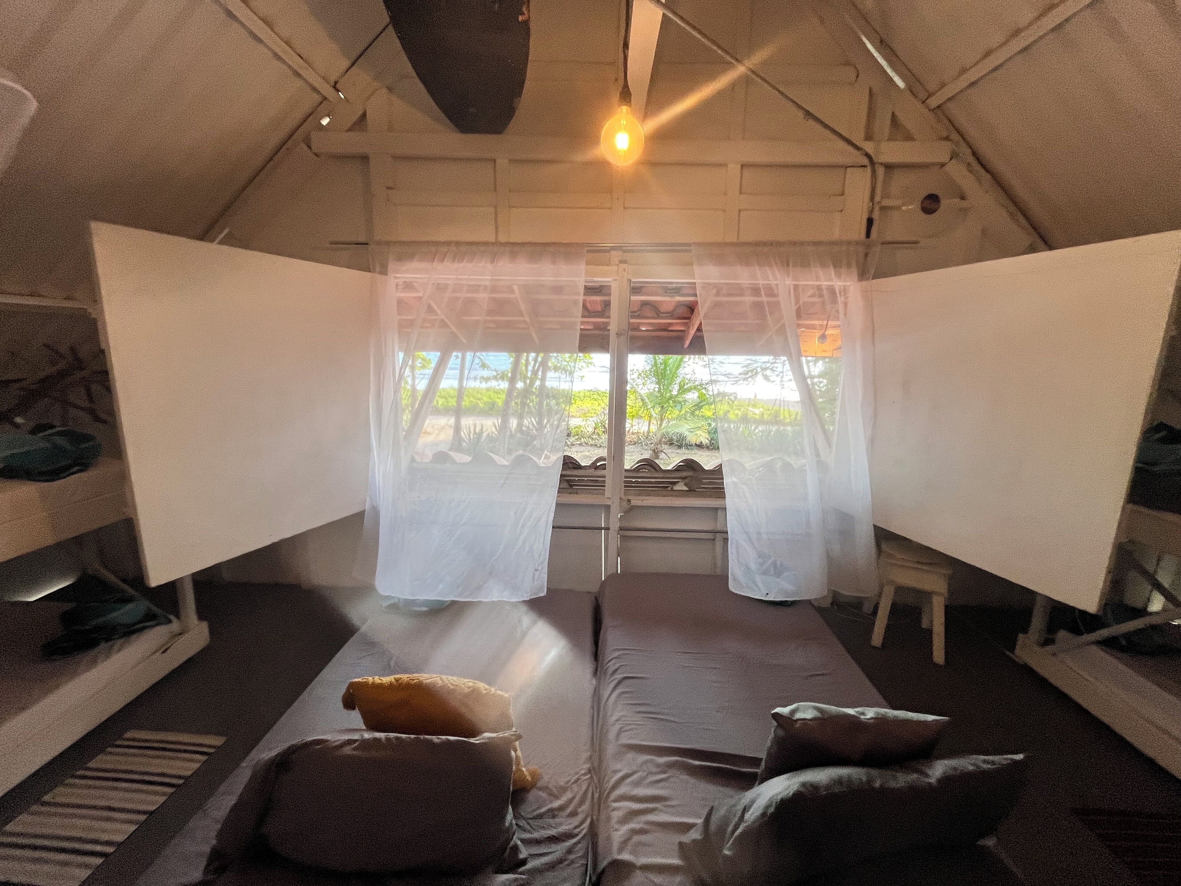 3 bedrooms, bed sheets