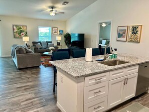 Interior - Vacation home W/ Heated Pool & Big Screened Patio (Cape Coral)