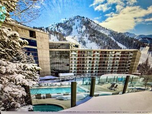 A heated pool - Snowbird The Cliff Club-ski in/ski out, mt. facing Pinnacle Platinum, sleeps 10 (Alta)