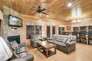 Télévision, cheminée, jeux vidéo