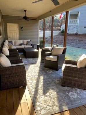 Terrace/patio - Village of Pinehurst and Sandhills Golf Trip / Family House -  w/ Pool Table (Pinehurst)