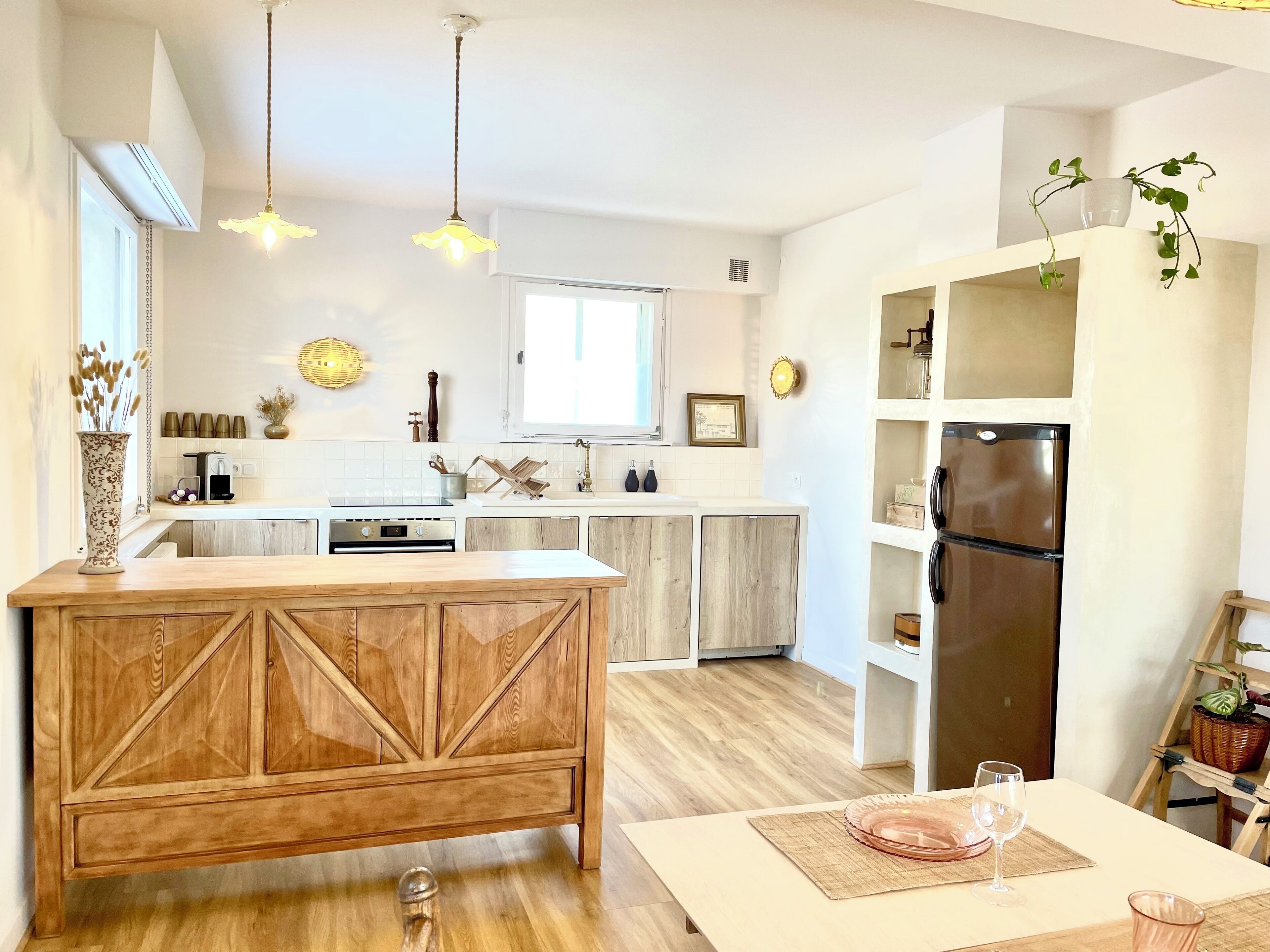 Mikroaaltouuni, uuni, liesi, astianpesukone