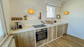 Micro-ondes, four, plaque de cuisson, lave-vaisselle