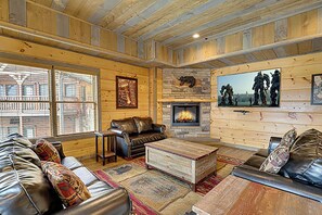 TV, fireplace, video games - Impressive Cabin w/ Hot Tub, Games & Views (Gatlinburg)