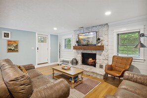 Télévision, cheminée