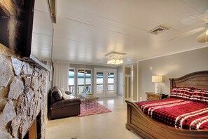 10 makuuhuonetta, silitysrauta/-lauta, ilmainen Wi-Fi, vuodevaatteet