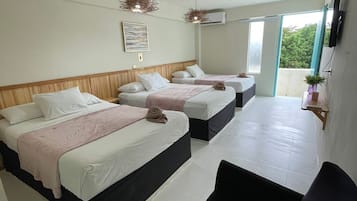 Habitación triple Confort, balcón | Wifi gratis