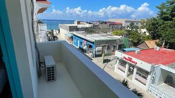 Comfort Room, Balcony | Terrace/patio