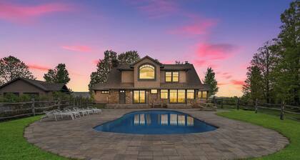 Saratoga's Musical Oasis|Heated Pool|King Bed|Mountain Views|