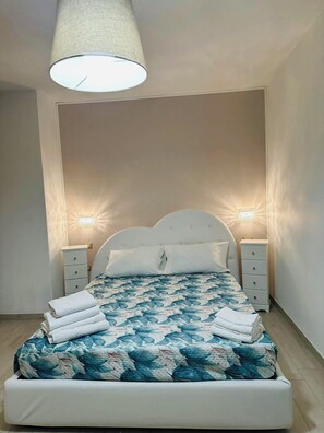 3 habitaciones, tabla de planchar con plancha, cuna de viaje y wifi 