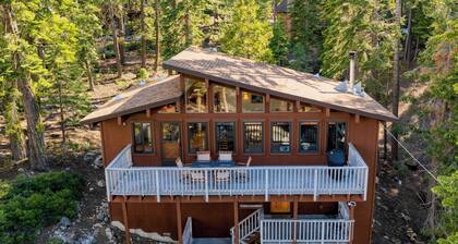 Lake + Beach Access, Pool, Tennis Walk to Chambers Tahoe Timber by Avantstay