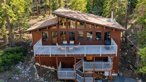 Front of property - Lake + Beach Access, Pool, Tennis Walk to Chambers Tahoe Timber by Avantstay (Homewood)