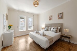 3 slaapkamers, reisbedje, internet, beddengoed