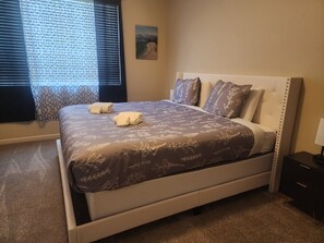 5 soverom, skrivebord, strykejern/-brett og wi-fi (inkludert)