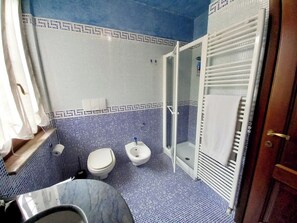 Business Room | Bathroom - Maple House  (Varallo Pombia)