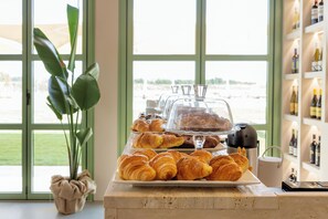 Free daily buffet breakfast - Tenuta Asmara Luxury Resort (San Miniato)