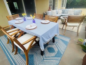 Outdoor dining