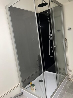 Towels, soap, shampoo, toilet paper - Duplex Cocooning (Amiens)