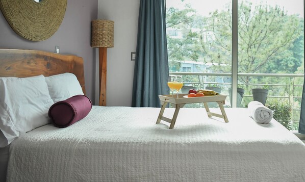 3 chambres, fer et planche à repasser, Wi-Fi, draps fournis