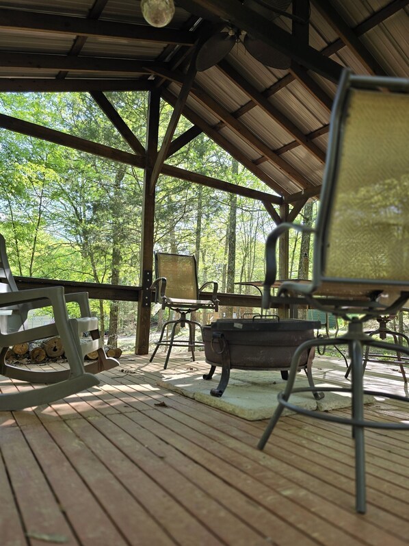 Terrace/patio - Eagles Nest #1 Camper (Mena)