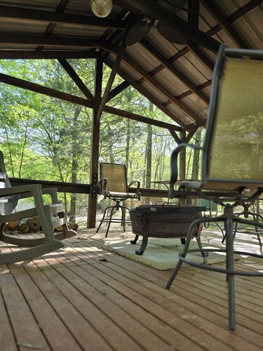 The Golden Eagle Cabin
