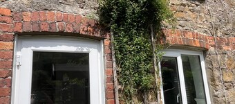 Peaceful Riverside Cottage in Machen, Caerphilly