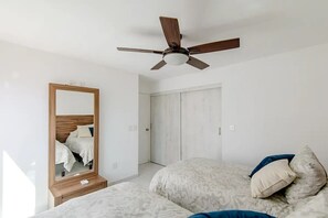 2 bedrooms, iron/ironing board, WiFi, bed sheets