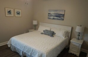 3 chambres, fer et planche à repasser, Wi-Fi, draps fournis