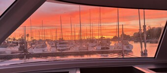 40 ft Catamaran Boatel w view in Ventura Harbor, Sleeps 6