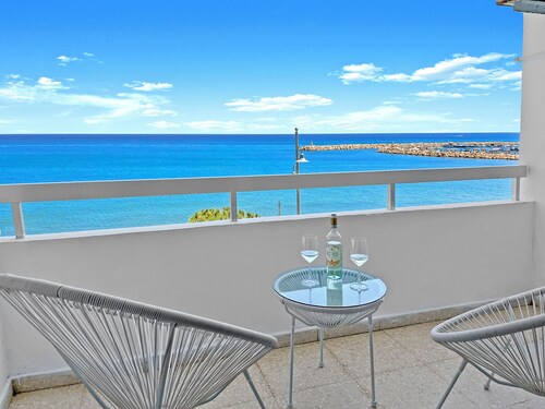 2BR Seafront Apt. in center with community pool