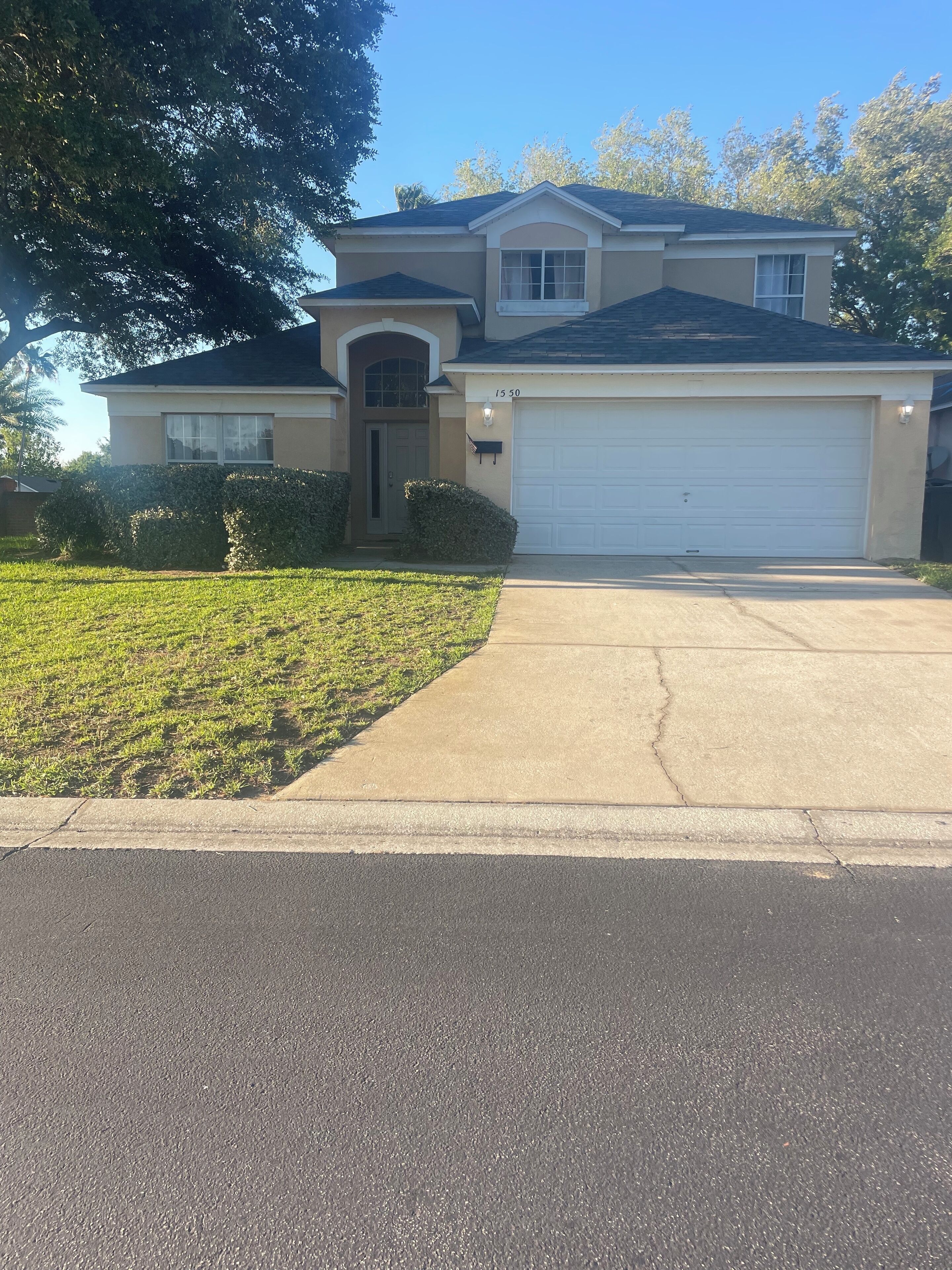 Spacious 5 Bed Home in The Manors at Westside