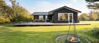 Awesome home in Løgstør with WiFi