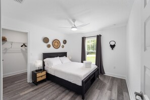 4 soverom, strykejern/-brett, wi-fi og sengetøy