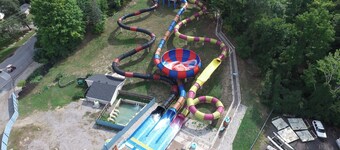 Sherkston Shores Resort, quiet street, close to Funplex. Golf Cart incl