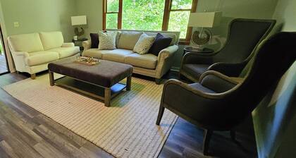 Private retreat only minutes from Sandstone Falls, Bluestone Lake and Park!