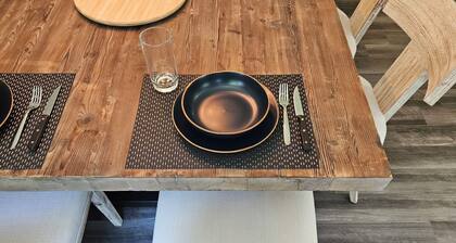 Private retreat only minutes from Sandstone Falls, Bluestone Lake and Park!