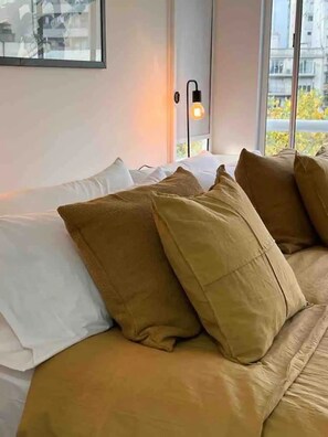 2 chambres, coffres-forts dans les chambres, bureau