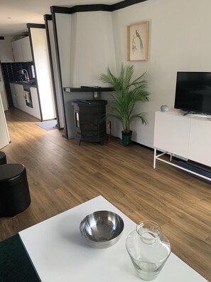 Interior - Charming dog-friendly lodge in, Veluwe. Enjoy the nature by walking or cycling. (Putten)