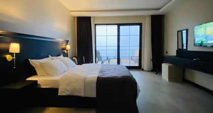 The Reference Club Restaurant & Accommodation