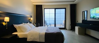 The Reference Club Restaurant & Accommodation
