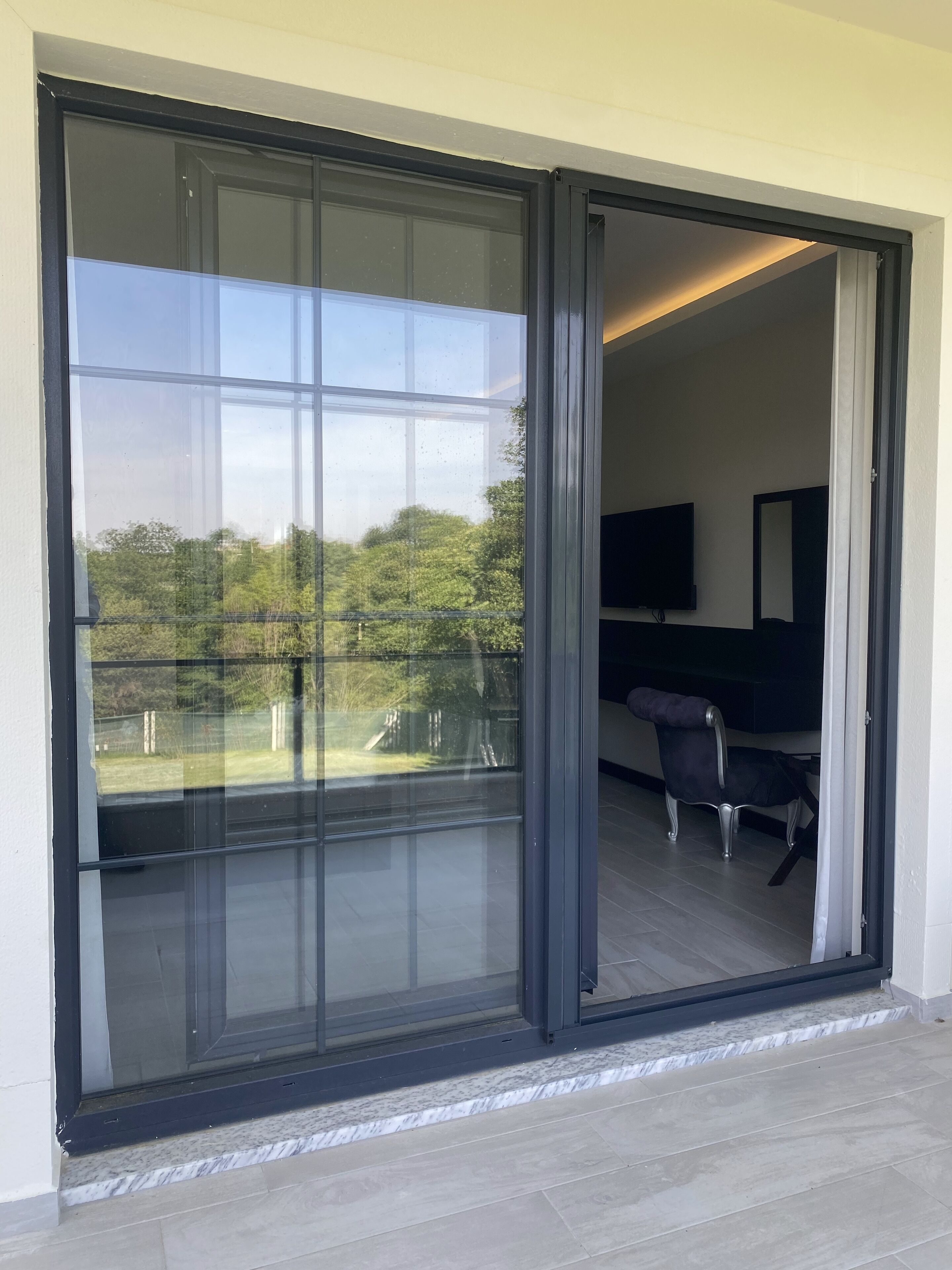 Chambre Double Deluxe, 1 grand lit, non-fumeurs, vue vallée | Draps italiens Frette, literie de qualité supérieure