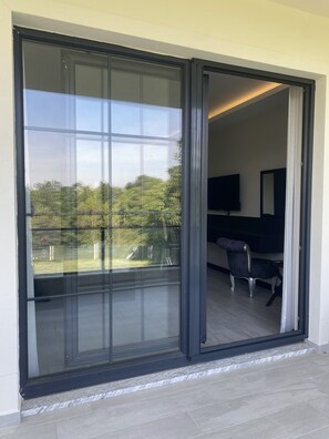 Habitación doble Deluxe, 1 cama Queen size, para no fumadores, vista al valle | Sábanas italianas Frette, ropa de cama de alta calidad y edredón 